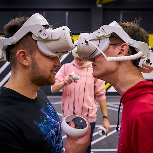 Тимбилдинг на арене виртуальной реальности YesVR
